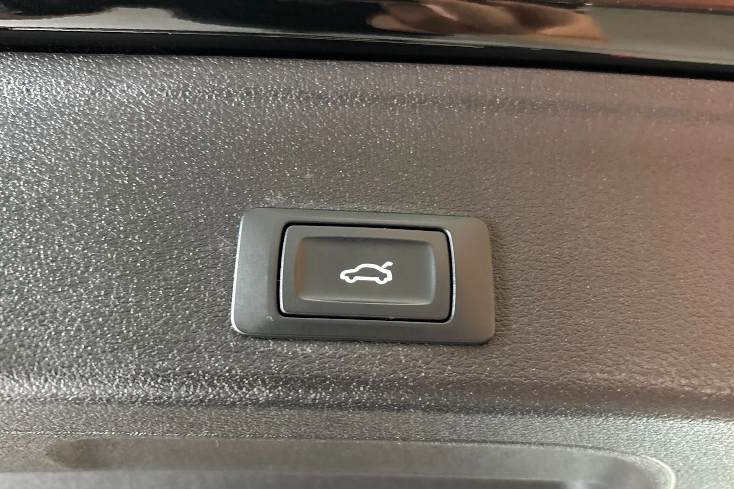 musta Audi A4 2022 kuva 25.