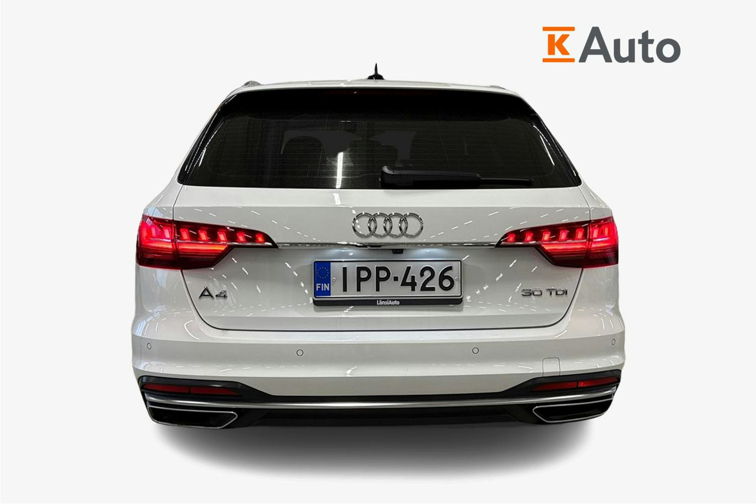 valkoinen Audi A4 2022 kuva 3.