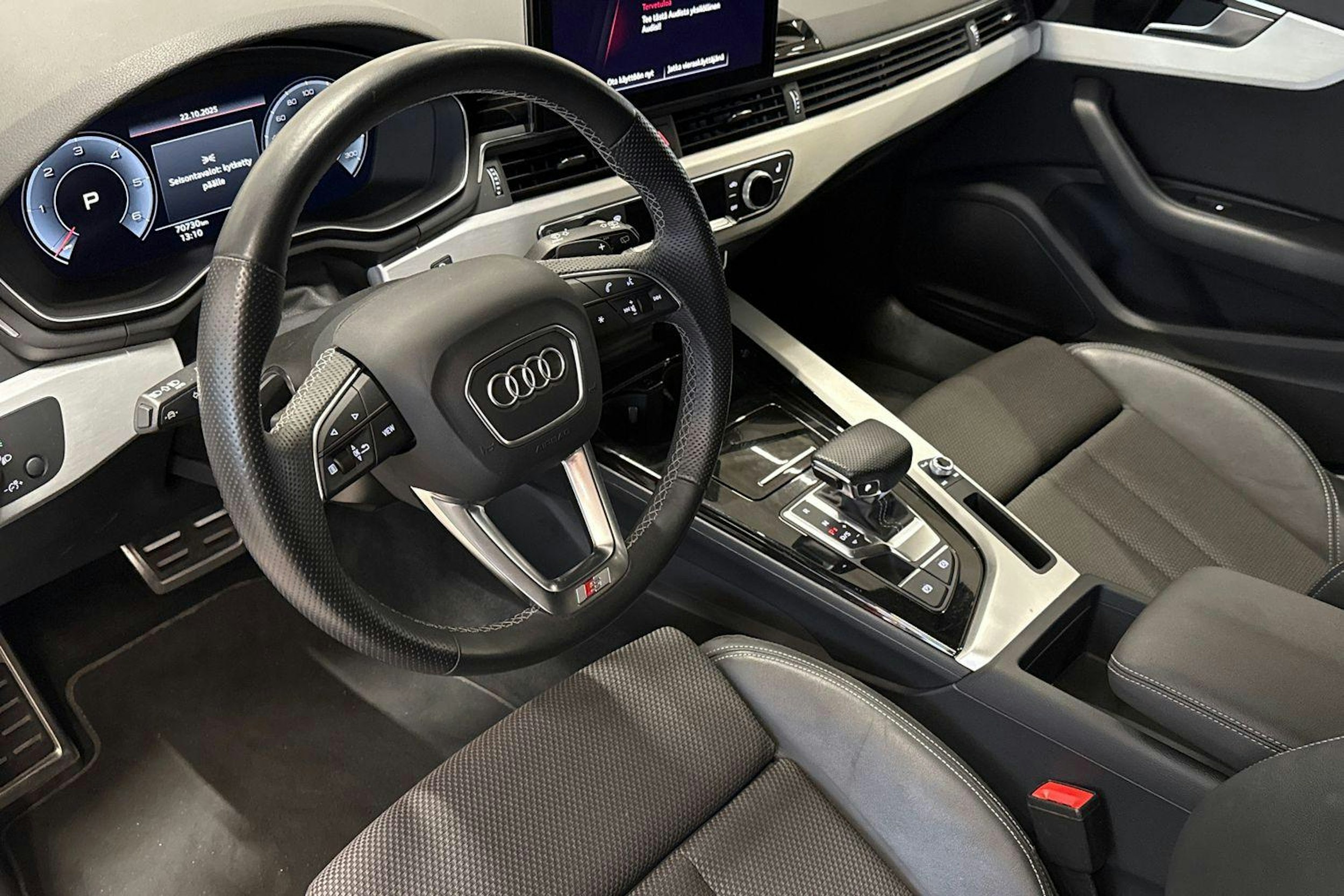 valkoinen Audi A4 2022 kuva 9.