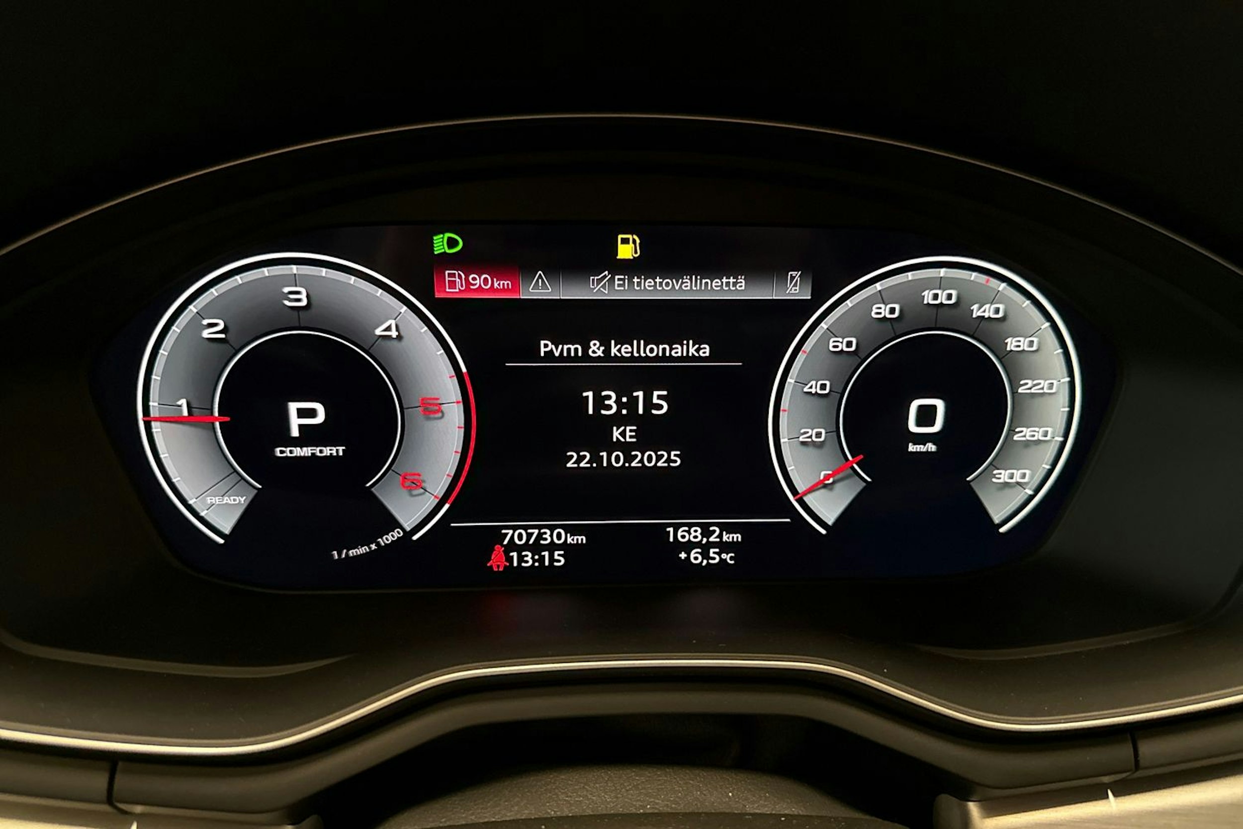 valkoinen Audi A4 2022 kuva 18.