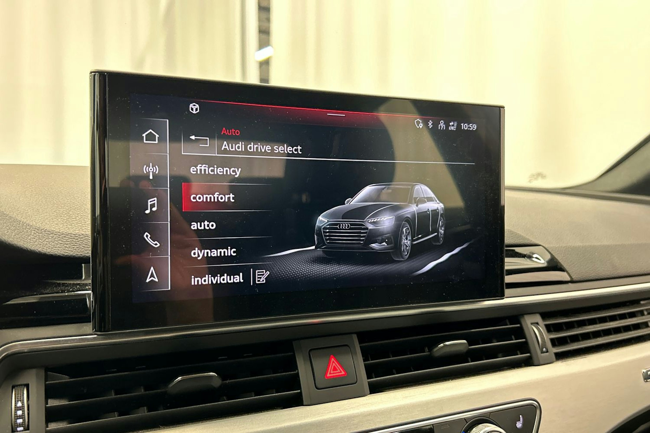 valkoinen Audi A4 2022 kuva 21.