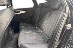 musta Audi A4 2022 kuva 11.