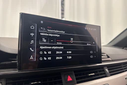 musta Audi A4 2022 kuva 25.
