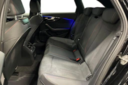 Musta Audi A4 2022 kuva 8.