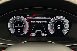 Musta Audi A4 2022 kuva 13.
