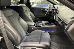 Musta Audi A4 2022 kuva 30.
