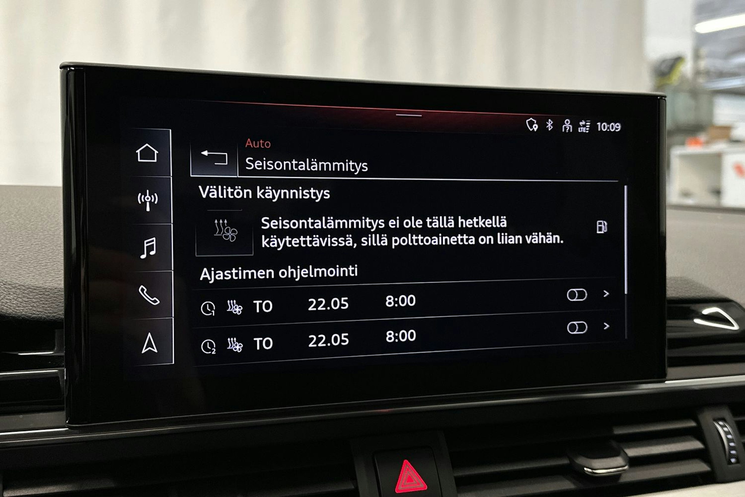 Valkoinen Audi A4 2022 kuva 24.
