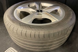 musta Audi A4 2022 kuva 11.