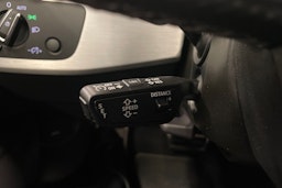 musta Audi A4 2022 kuva 24.