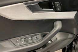 musta Audi A4 2022 kuva 26.