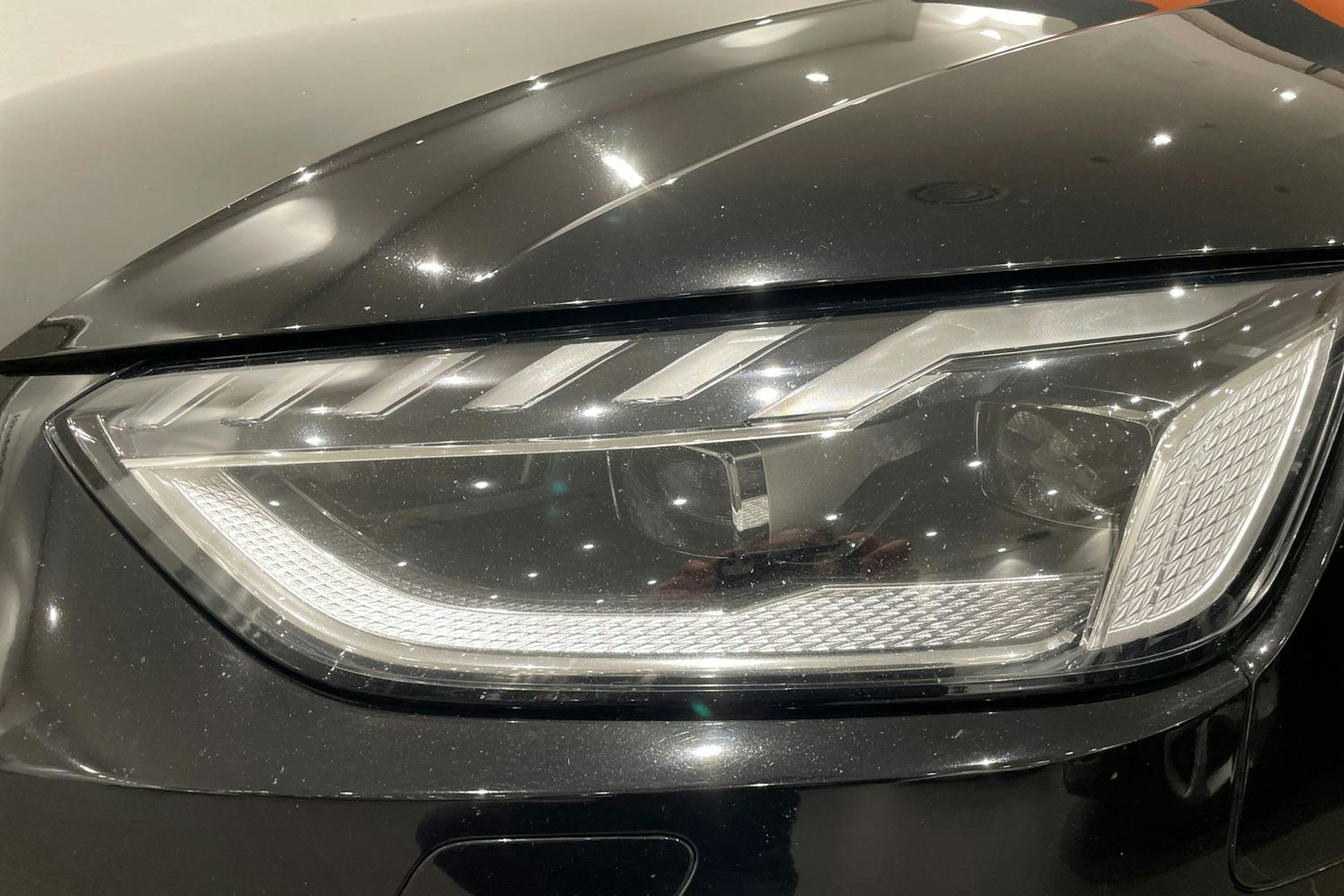 musta Audi A4 2022 kuva 27.