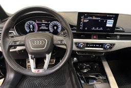 musta Audi A4 2022 kuva 9.