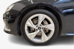 musta Audi A4 2022 kuva 11.