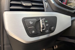 musta Audi A4 2022 kuva 20.