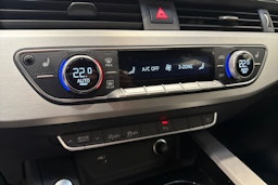 musta Audi A4 2022 kuva 22.