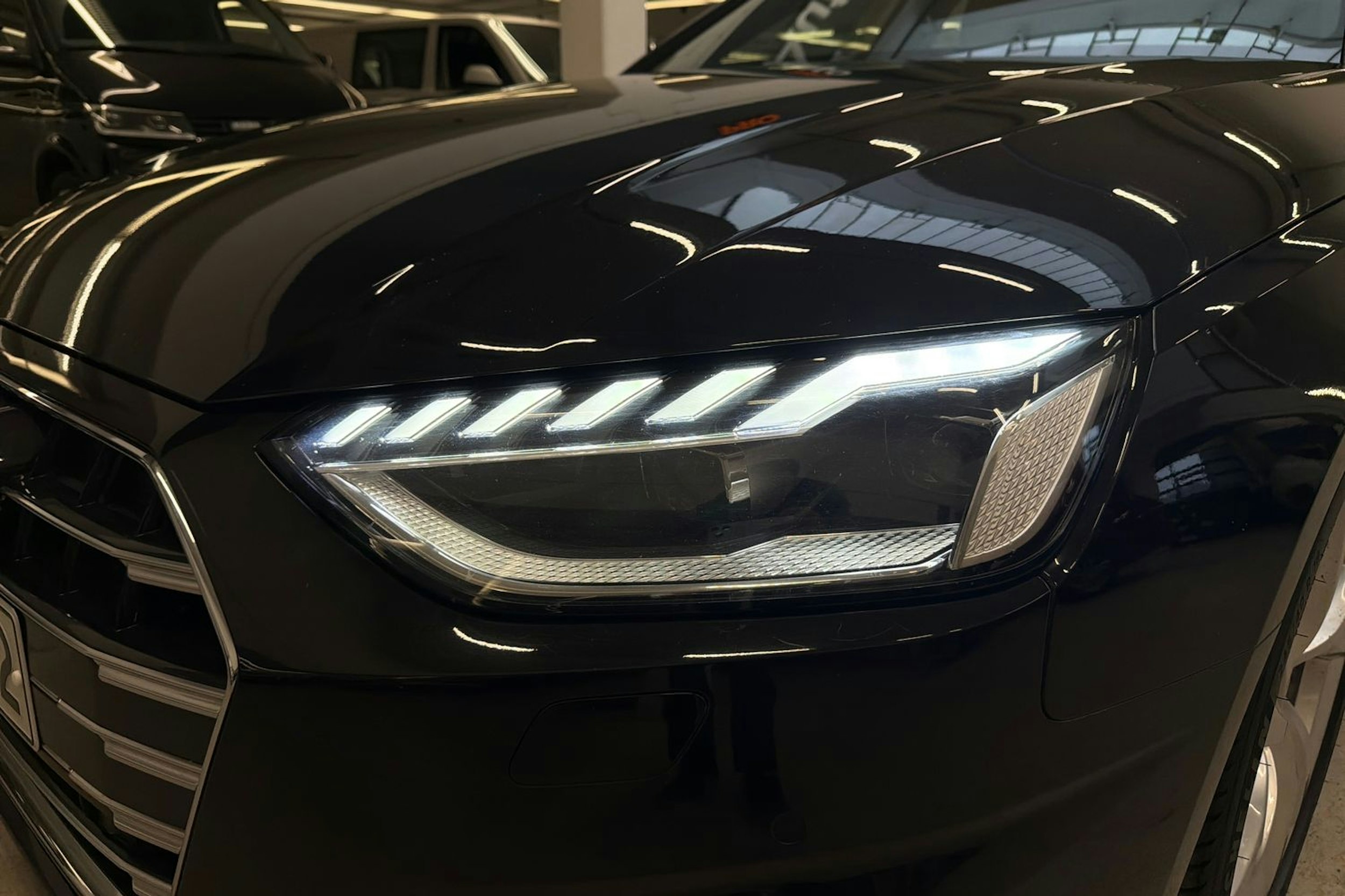 musta Audi A4 2022 kuva 24.