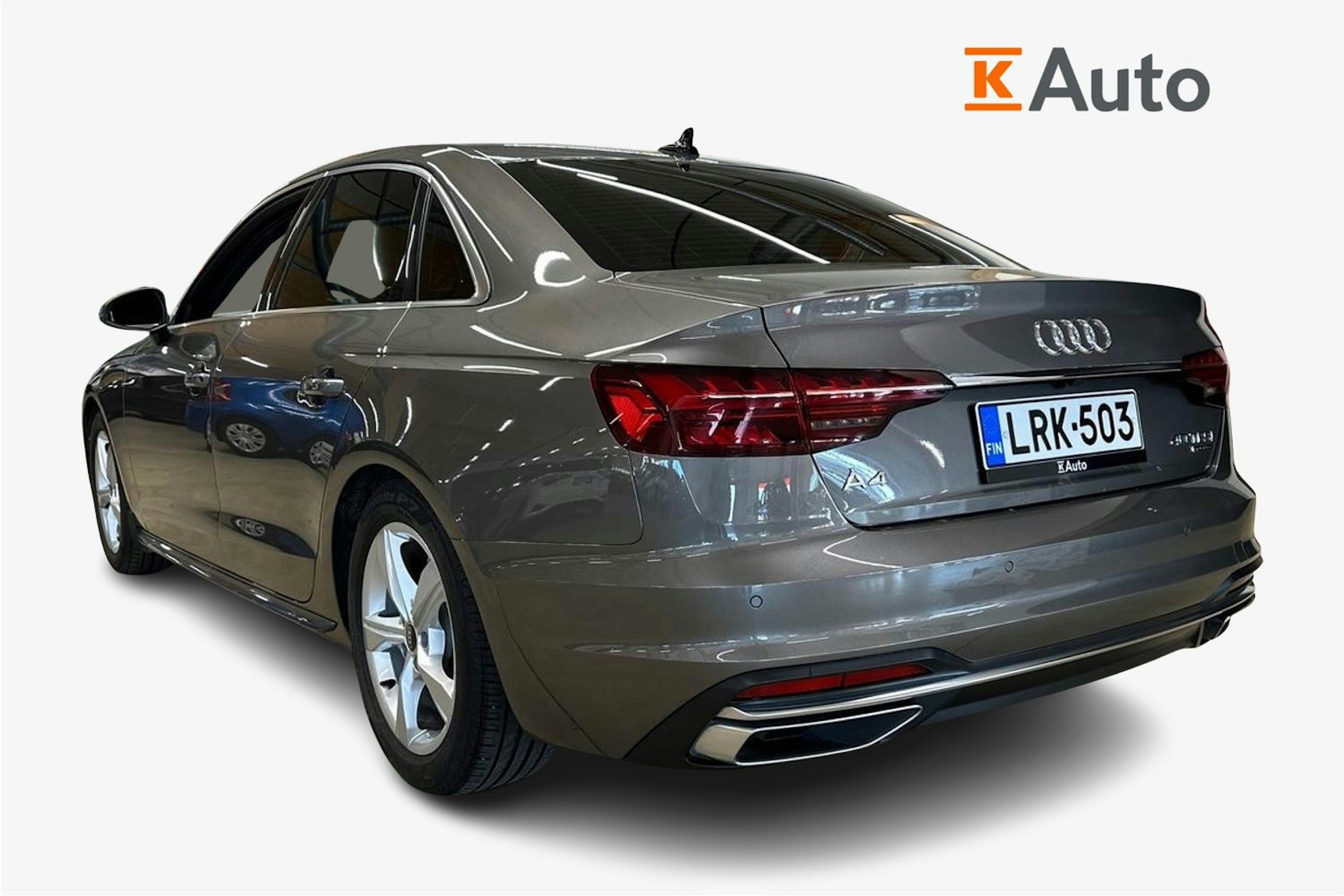 harmaa Audi A4 2022 kuva 2.
