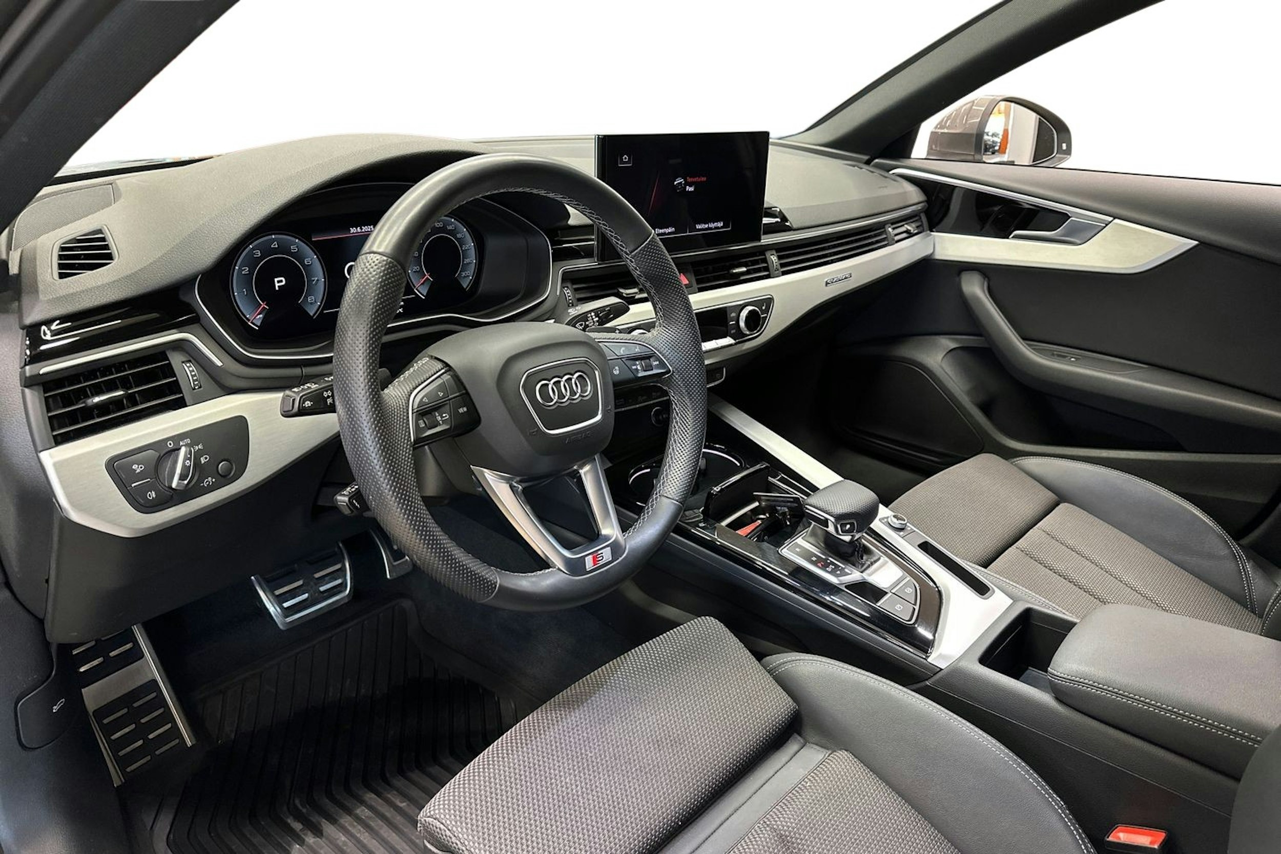 harmaa Audi A4 2022 kuva 7.