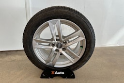 harmaa Audi A4 2022 kuva 13.