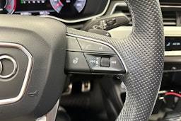 harmaa Audi A4 2022 kuva 16.