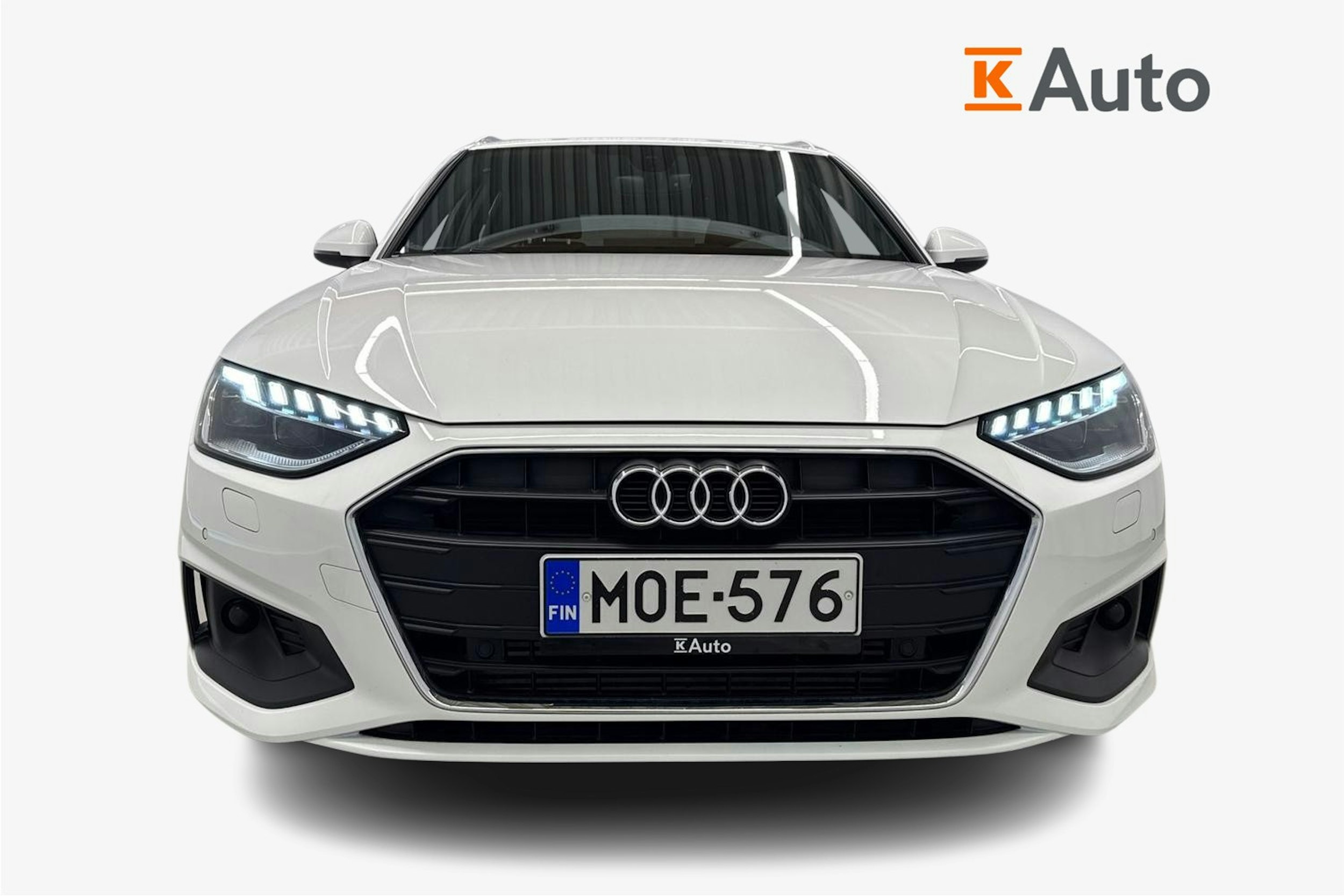 valkoinen Audi A4 2022 kuva 5.