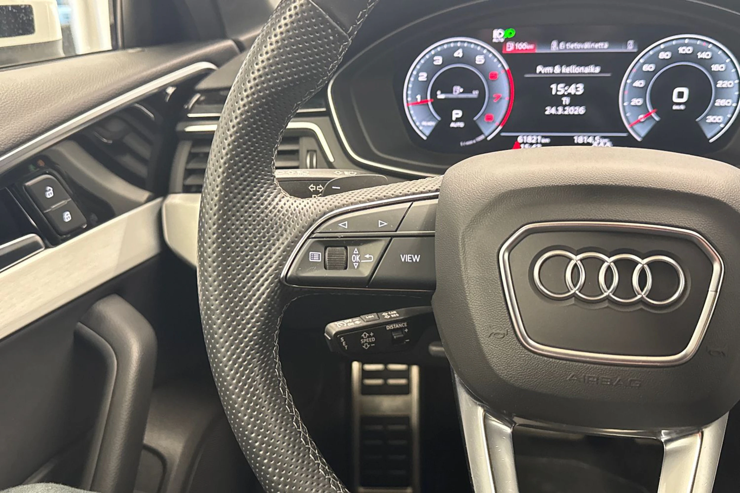 valkoinen Audi A4 2022 kuva 12.