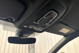 valkoinen Audi A4 2022 kuva 26.