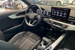 valkoinen Audi A4 2022 kuva 13.