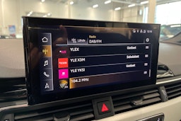 valkoinen Audi A4 2022 kuva 17.