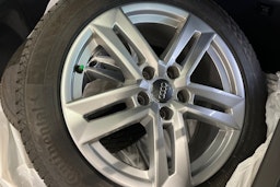 valkoinen Audi A4 2022 kuva 32.