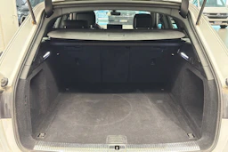 valkoinen Audi A4 2022 kuva 22.