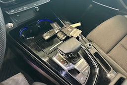 valkoinen Audi A4 2022 kuva 21.