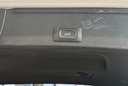 valkoinen Audi A4 2022 kuva 23.
