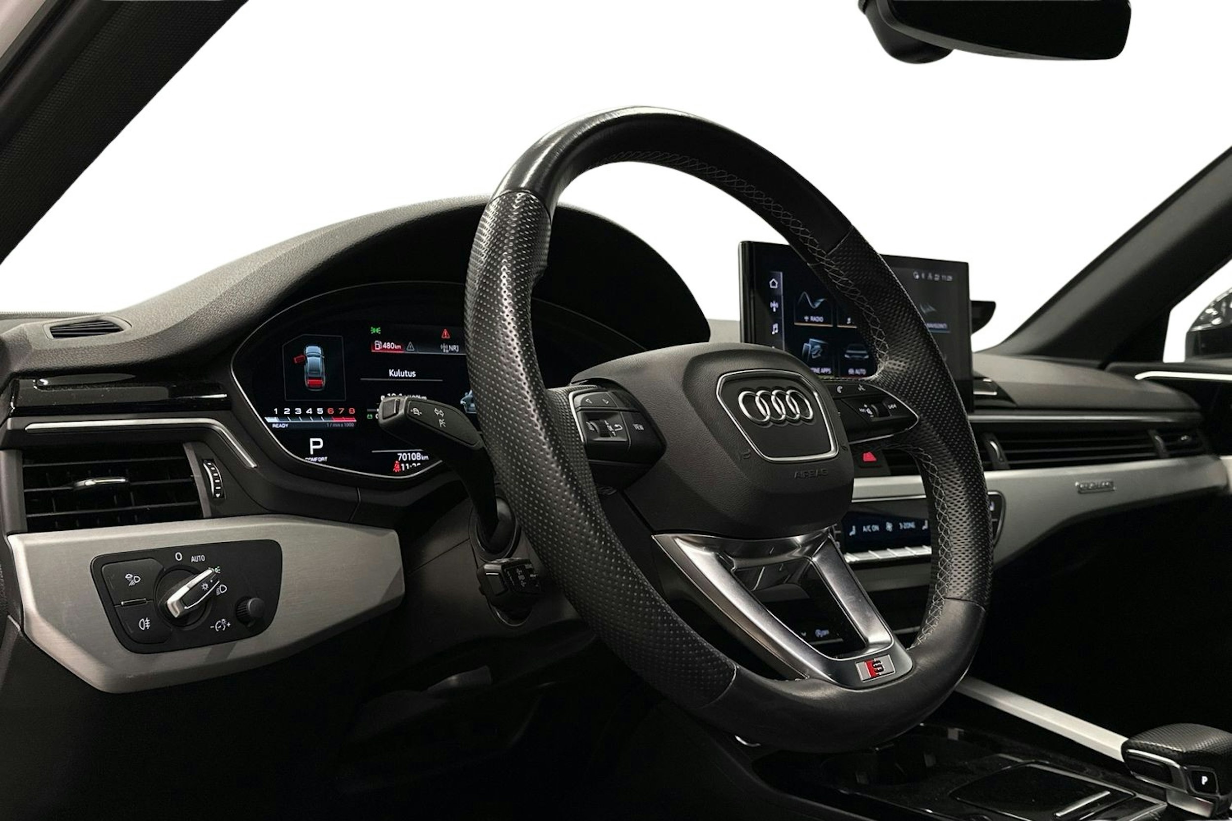 valkoinen Audi A4 2022 kuva 7.