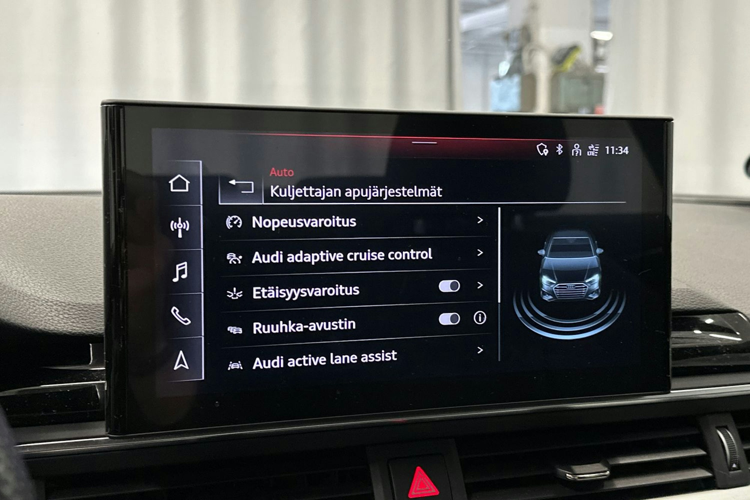 valkoinen Audi A4 2022 kuva 25.
