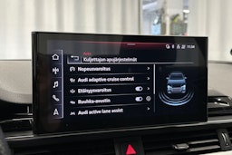 valkoinen Audi A4 2022 kuva 25.