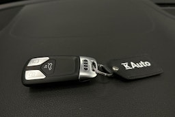 valkoinen Audi A4 2022 kuva 30.