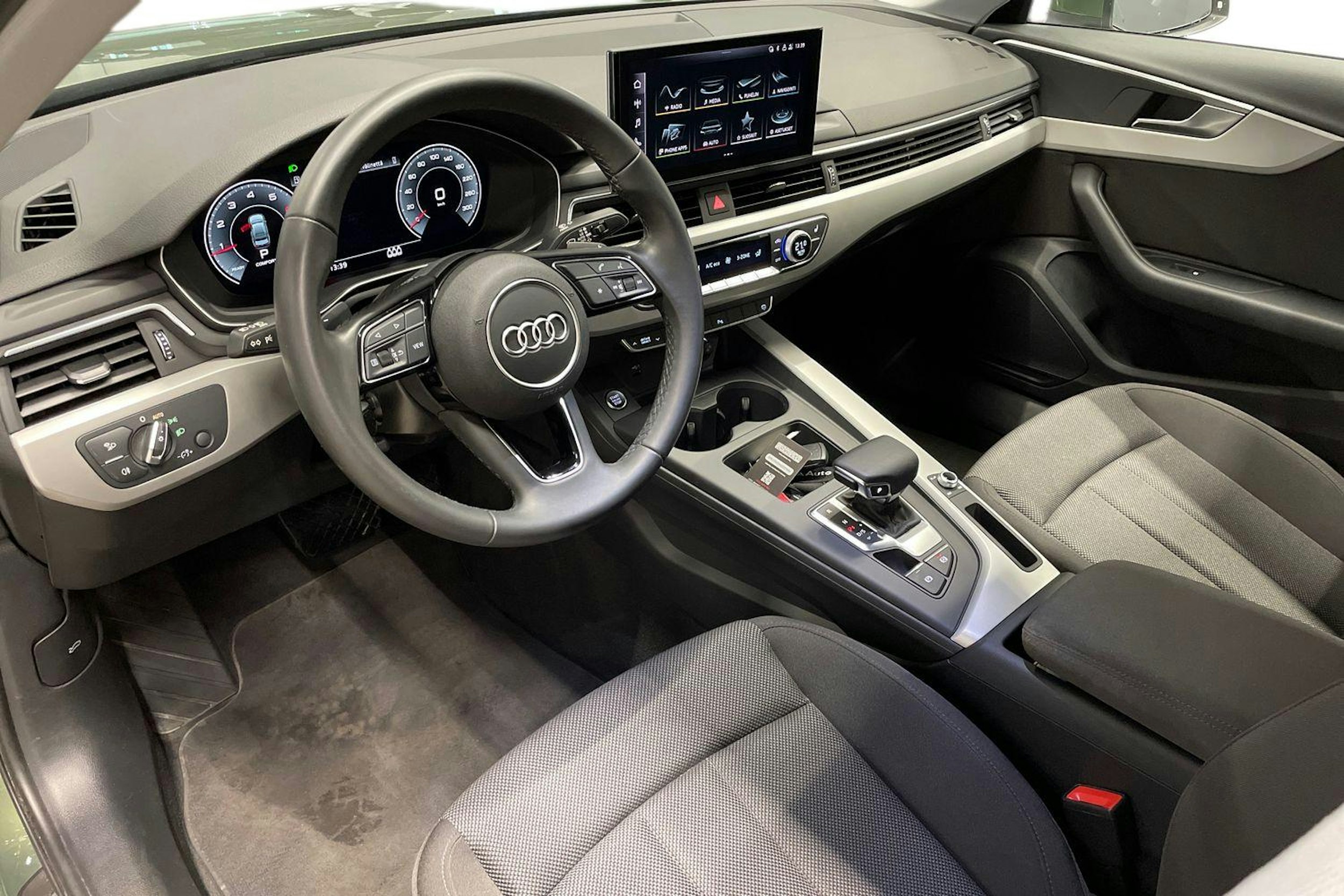 met. vihreä Audi A4 2022 kuva 7.