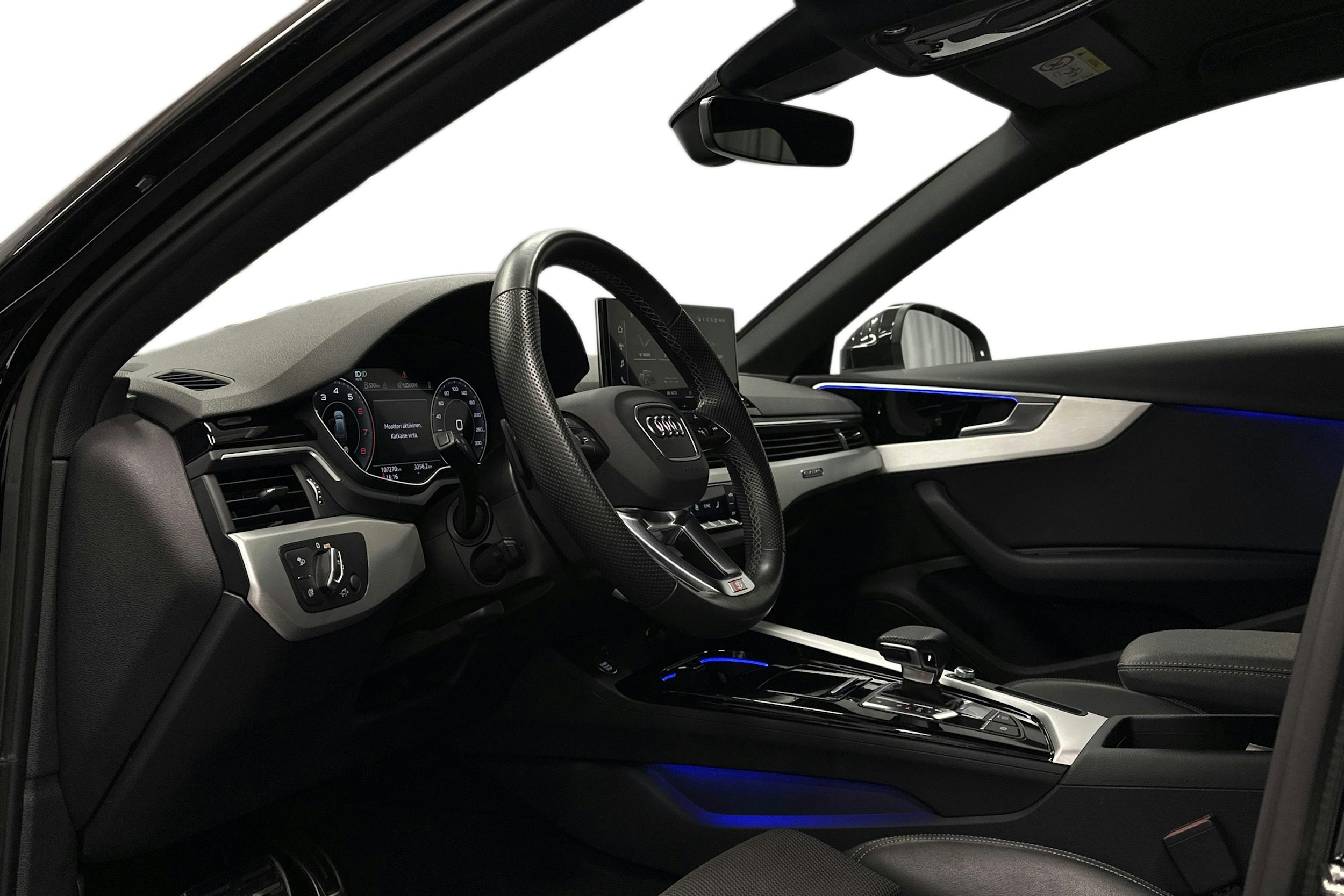 musta Audi A4 2023 kuva 7.