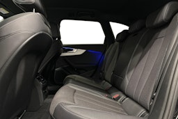 musta Audi A4 2023 kuva 10.