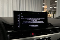 musta Audi A4 2023 kuva 17.