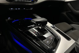 musta Audi A4 2023 kuva 22.