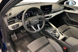 Sininen Audi A4 2022 kuva 6.