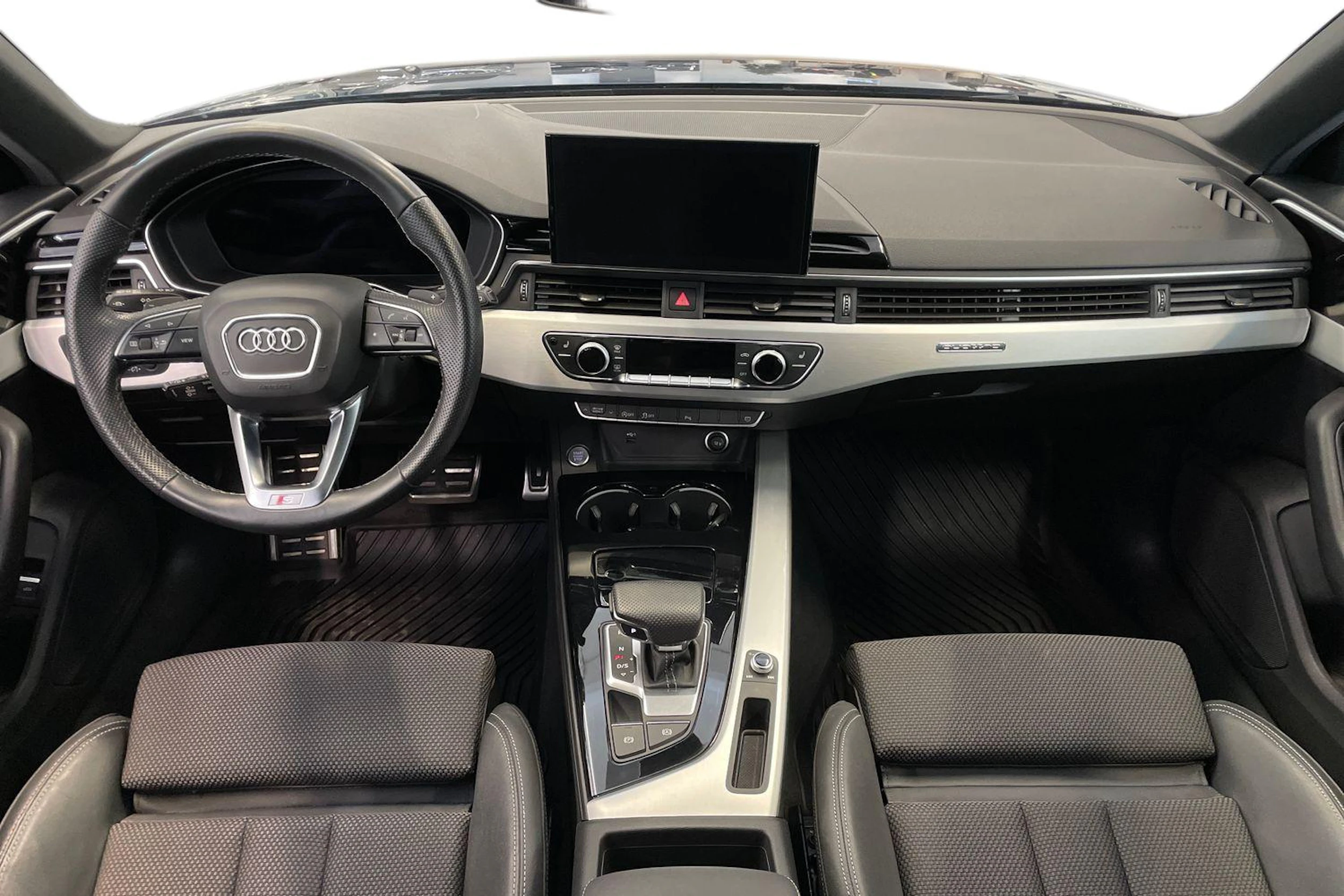 Sininen Audi A4 2022 kuva 7.