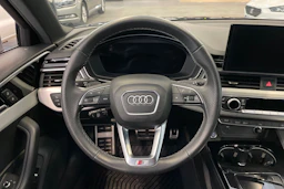 Sininen Audi A4 2022 kuva 13.