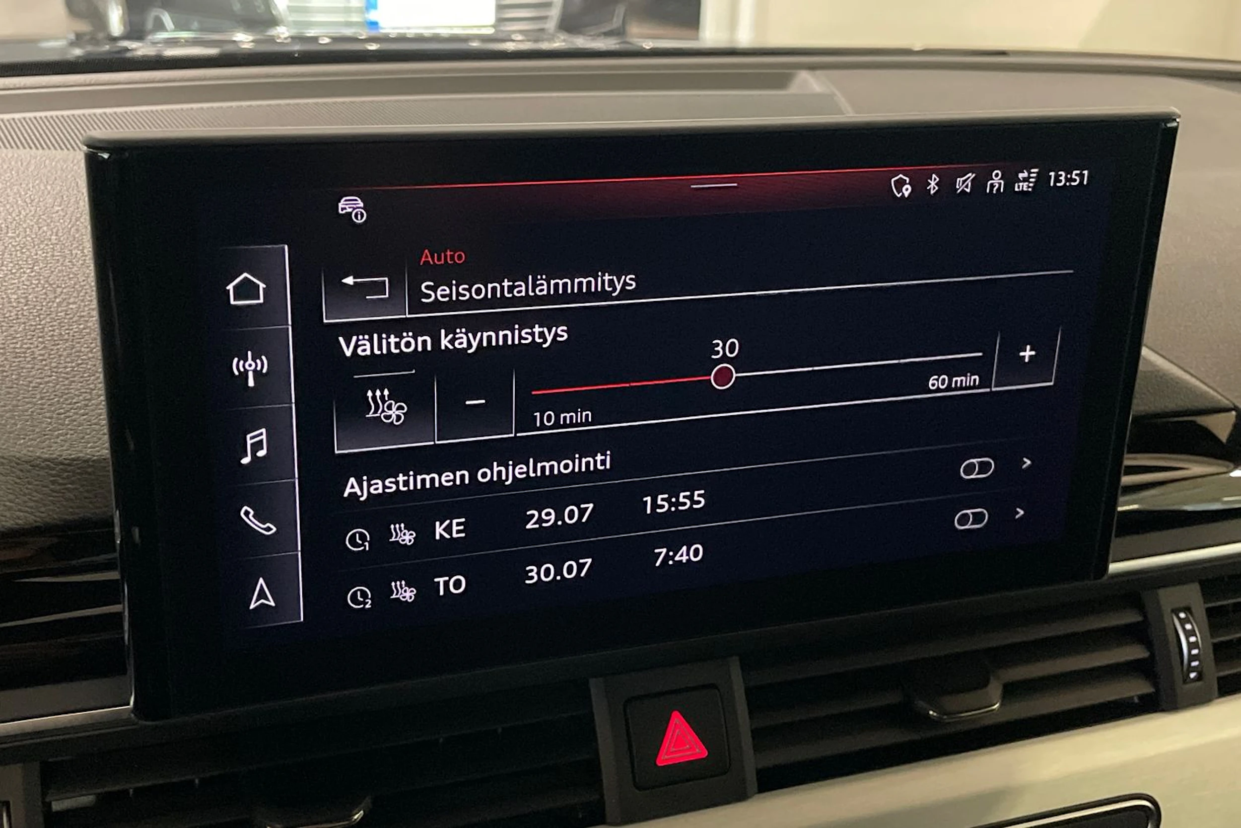 Sininen Audi A4 2022 kuva 26.