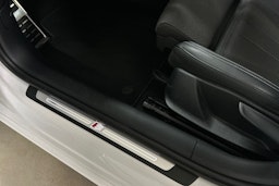 valkoinen Audi A4 2022 kuva 16.