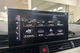 valkoinen Audi A4 2022 kuva 21.
