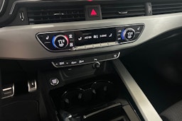 valkoinen Audi A4 2022 kuva 27.