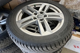 Musta Audi A4 2022 kuva 13.